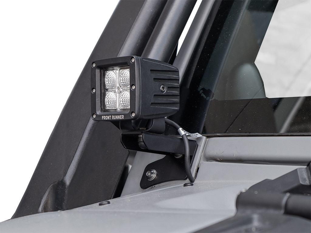 Jeep Wrangler JK/JKU tuulilasin kohdevalon kiinnikkeet - Front Runnerilta 1