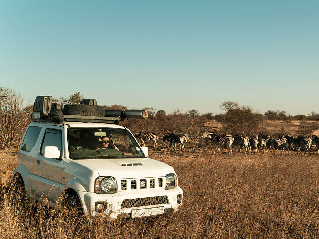 Suzuki Jimny (1998-2018) Slimline II kattotelinesarja - Front Runner 7