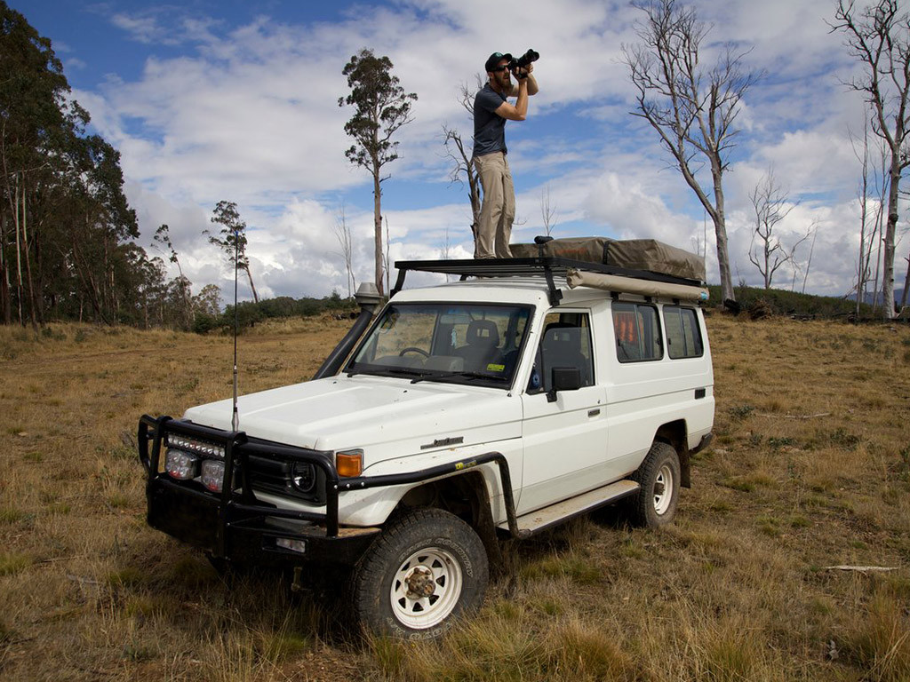 Toyota Land Cruiser 78 Troopy Slimline II kattotelinesarja - Front Runner 6