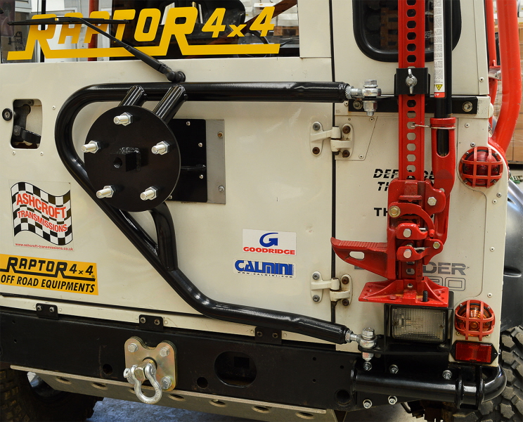 WHEEL CARRIER TYPE A FOR DEFENDER 90/110/130 FROM 2002 1