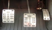 KIT OF DEFENDER PEDAL PADS 1
