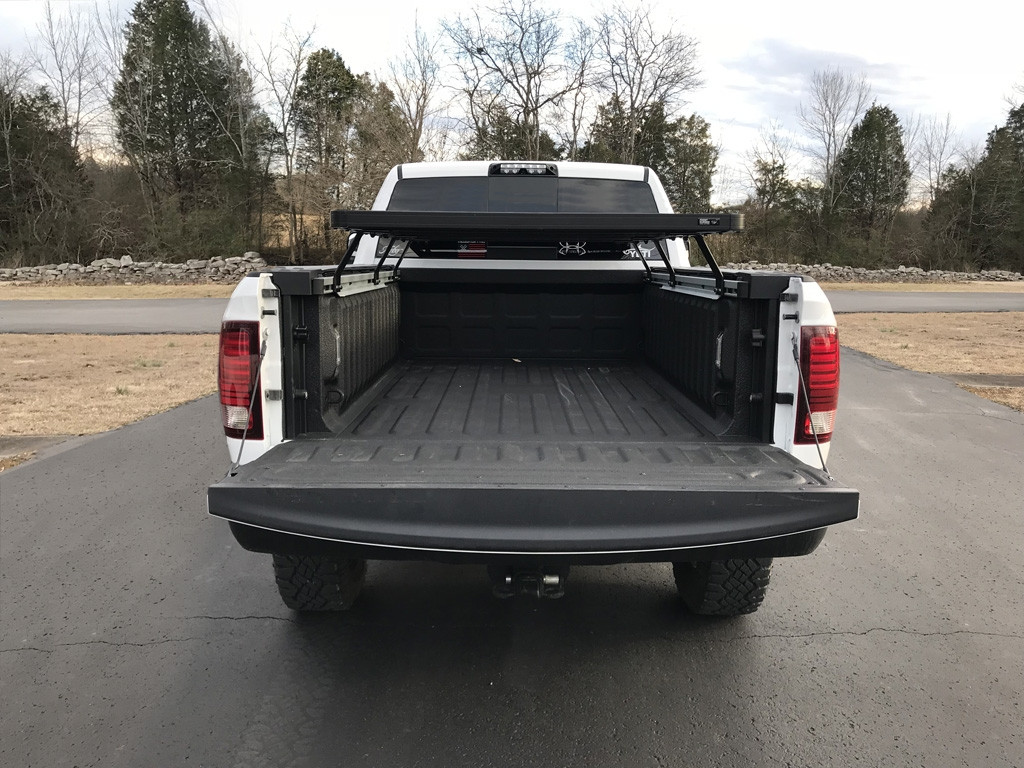 Dodge Ram w/ RamBox (2009-nykyinen) Slimline II 6'4in Bed Rack Kit - Front Runner 5