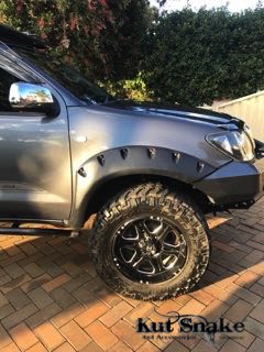 Lokasuojan levike, Toyota Hilux Vigo 05-12 MONSTER 1