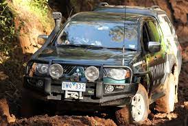 Mitsubishi L200 06-09 BullBar 1