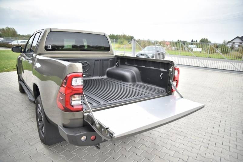 Lavan takalaidan suoja, Hilux 2020-