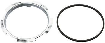 Fuel tank lock ring