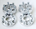 WHEEL SPACER 30MM 6X4.5 NISSAN Keskittimellä